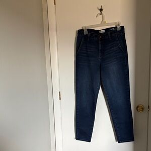 High-Rise Women’s Skinny Jeans in Dark Blue Wash